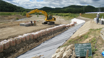 18年災869号 瑠椽川災害復旧工事外